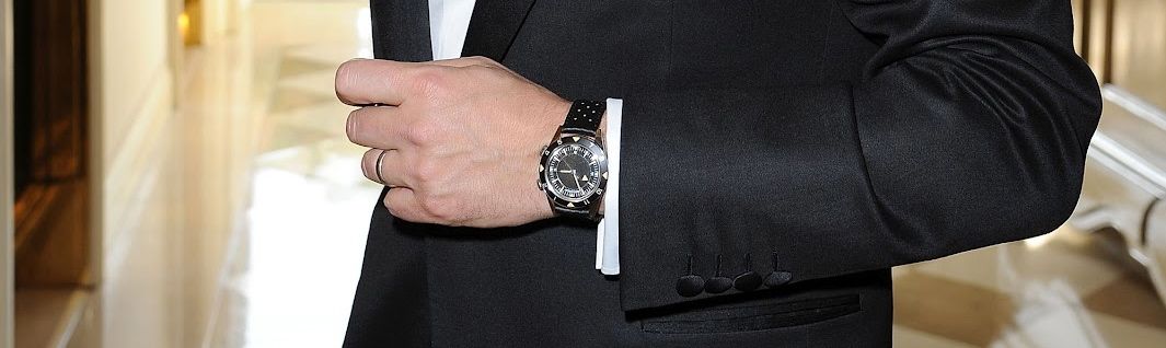 Nobody poses like that.