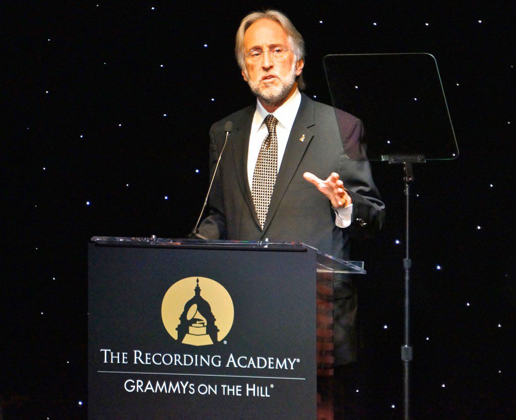 DSC01007-3159032516-O