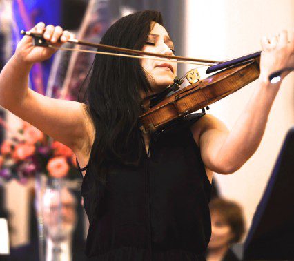 2015TWCGala(b) (97)Violinist Sandra Morales of the YOA Orchestra of the Americas